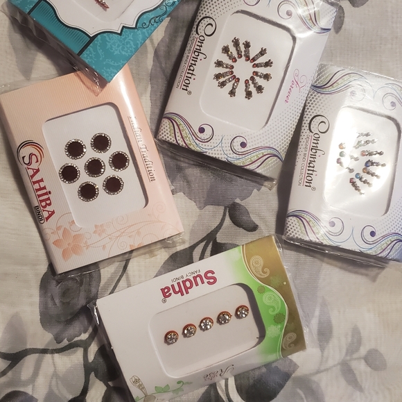 5 /$20 Indian Bindi - Picture 3 of 8